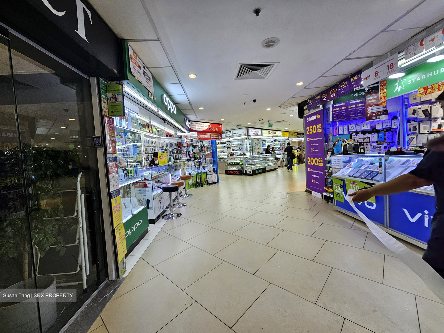 Lucky Plaza (D9), Retail #620062711
